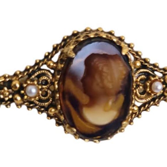 Vintage Florenza Signed Cameo Bar Pin, Victorian Revival Style Brooch - Picture 5 of 9